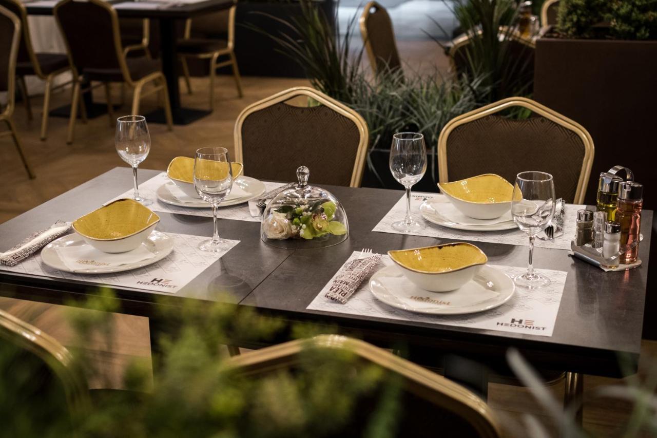 Hotel Grand Hedonist Pancevo Exterior photo