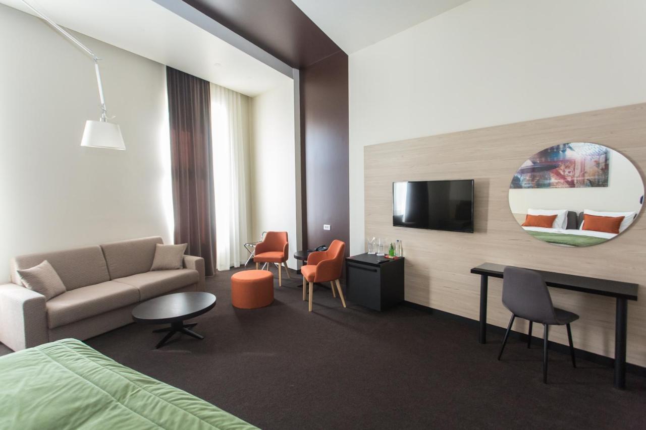 Hotel Grand Hedonist Pancevo Exterior photo