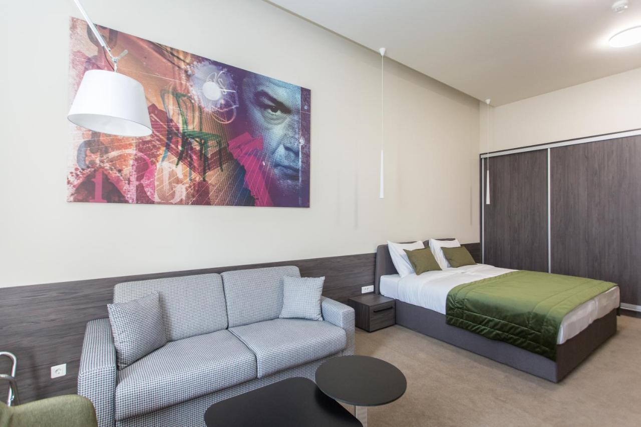 Hotel Grand Hedonist Pancevo Exterior photo